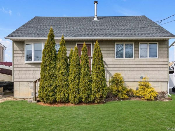 2542 Wantagh Avenue , Wantagh, NY 11793