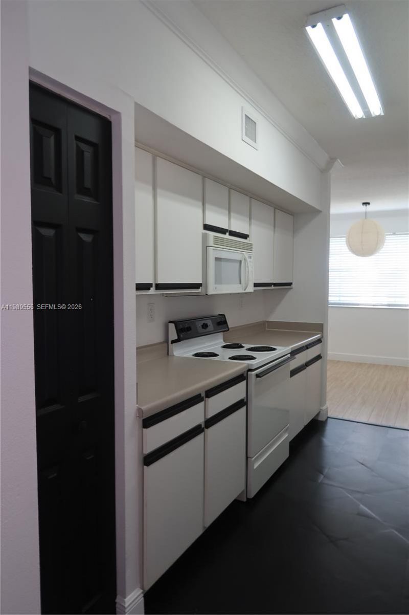 11650 SW 2nd St , Unit 16102, Pembroke Pines, FL 33025 Photo