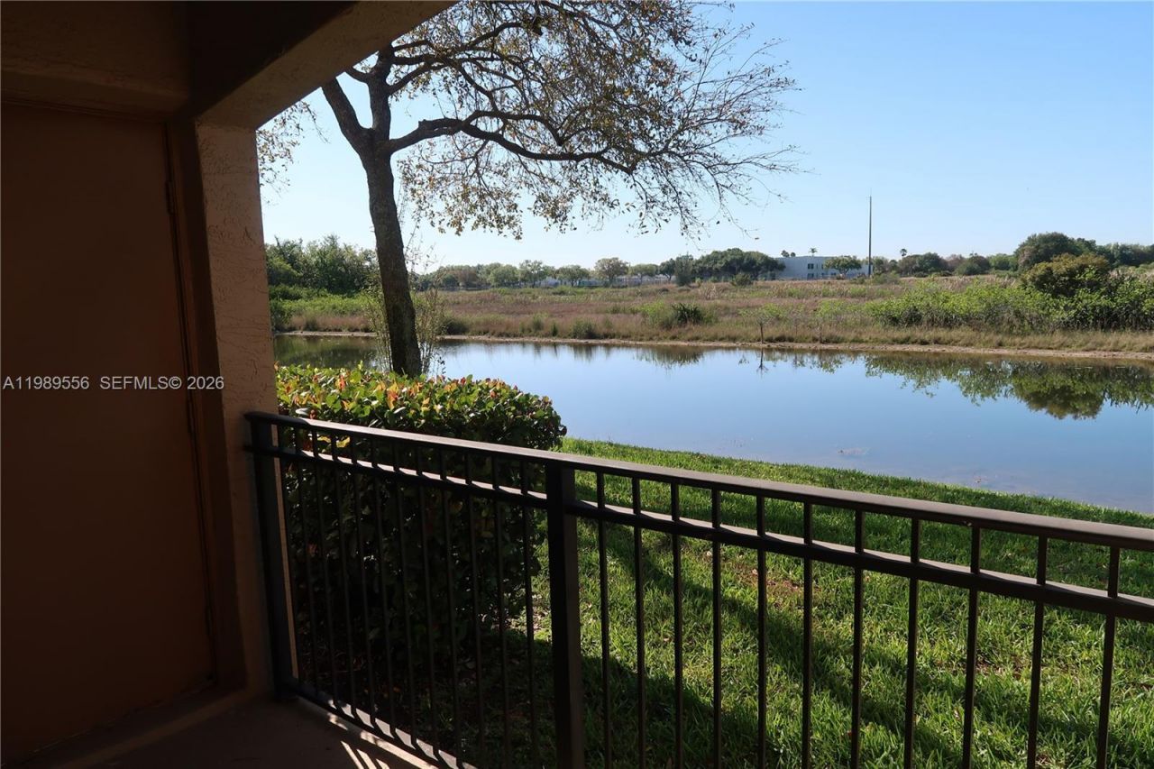 11650 SW 2nd St , Unit 16102, Pembroke Pines, FL 33025 Photo