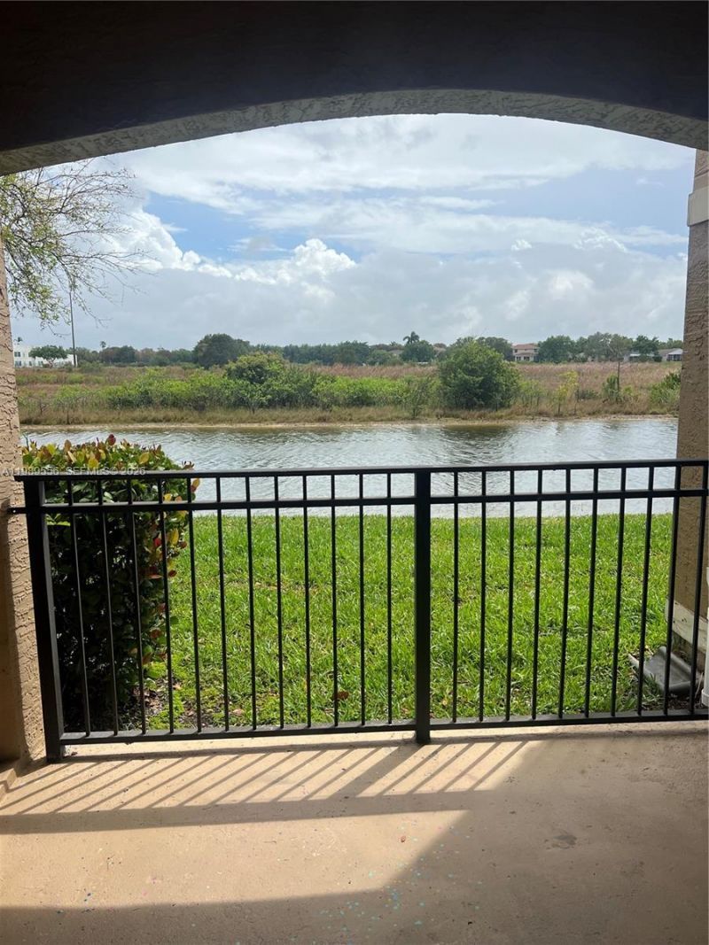 11650 SW 2nd St , Unit 16102, Pembroke Pines, FL 33025 Photo