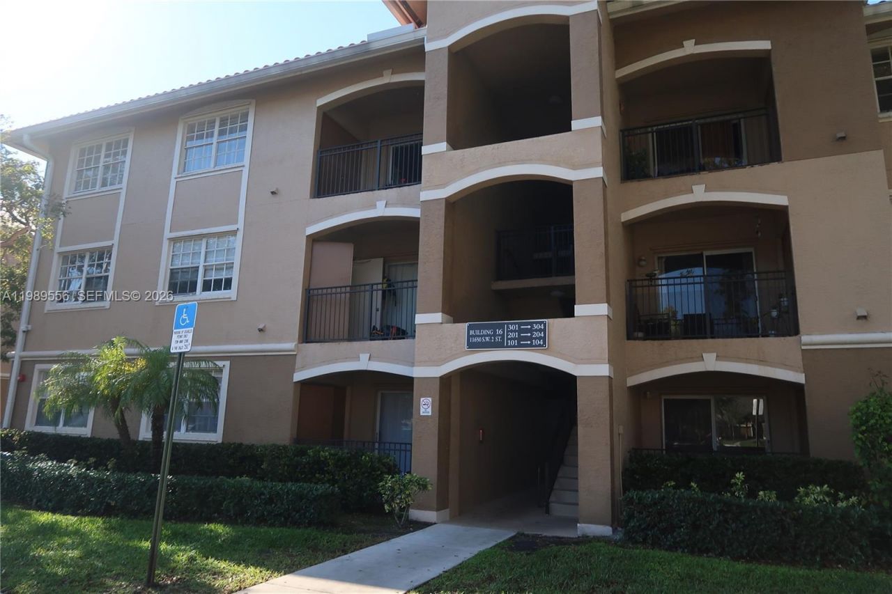11650 SW 2nd St , Unit 16102, Pembroke Pines, FL 33025 Photo