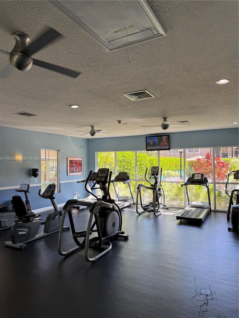 11650 SW 2nd St , Unit 16102, Pembroke Pines, FL 33025 Photo