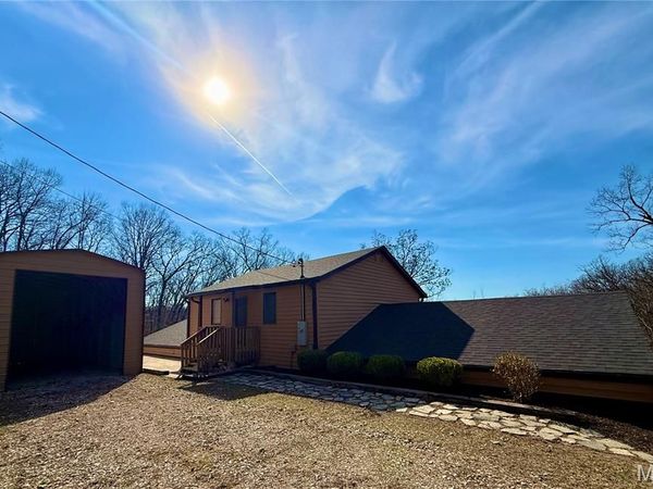 79 Wood River Road, Lake Ozark, MO 65049