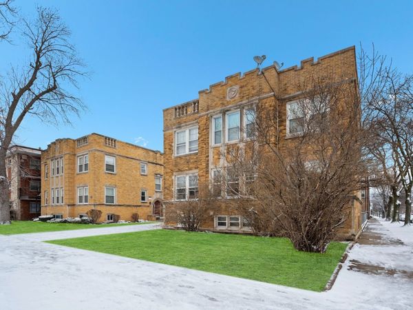 4209 N Keystone Avenue, Unit 2W, Chicago, IL 60641