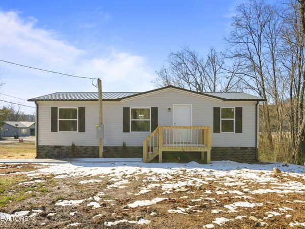 715 E Beech St, LaFollette, TN 37766