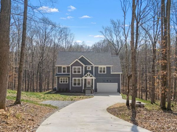 2093 Ferry Rd, Clarksville, TN 37040