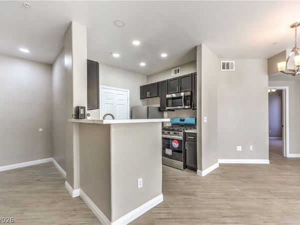 7147 S Durango Drive, Unit 105, Las Vegas, NV 89113