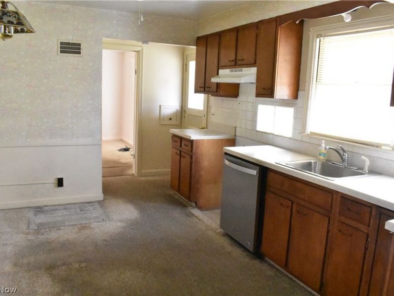 231 Trumbull Avenue NE, Warren, OH 44483 Photo 8