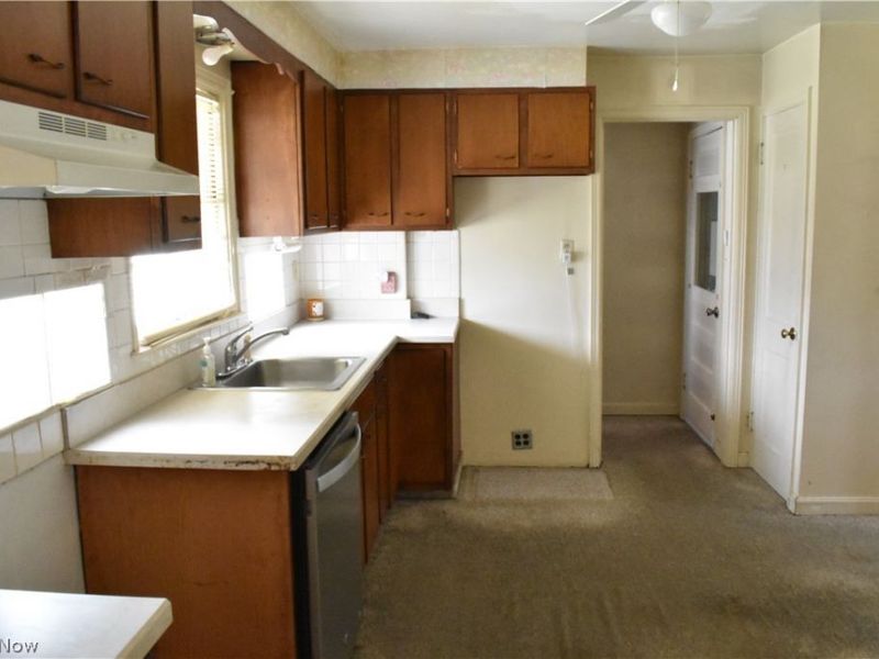 231 Trumbull Avenue NE, Warren, OH 44483 Photo 9