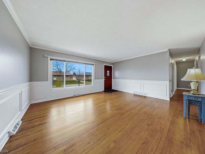 4882 Southwood Drive, Brooklyn, OH 44144 Photo 18