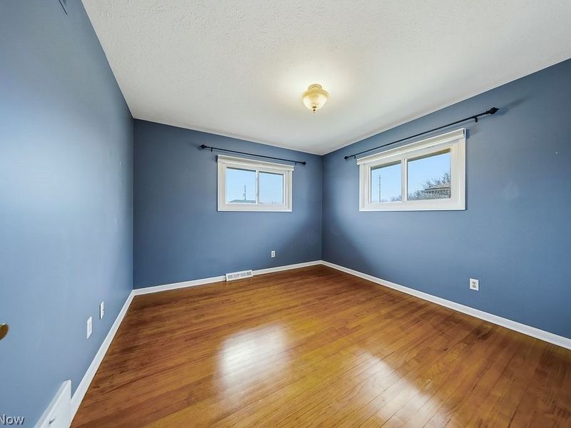 4882 Southwood Drive, Brooklyn, OH 44144 Photo 24