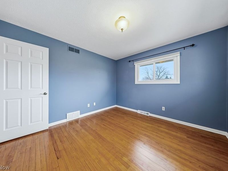 4882 Southwood Drive, Brooklyn, OH 44144 Photo 25