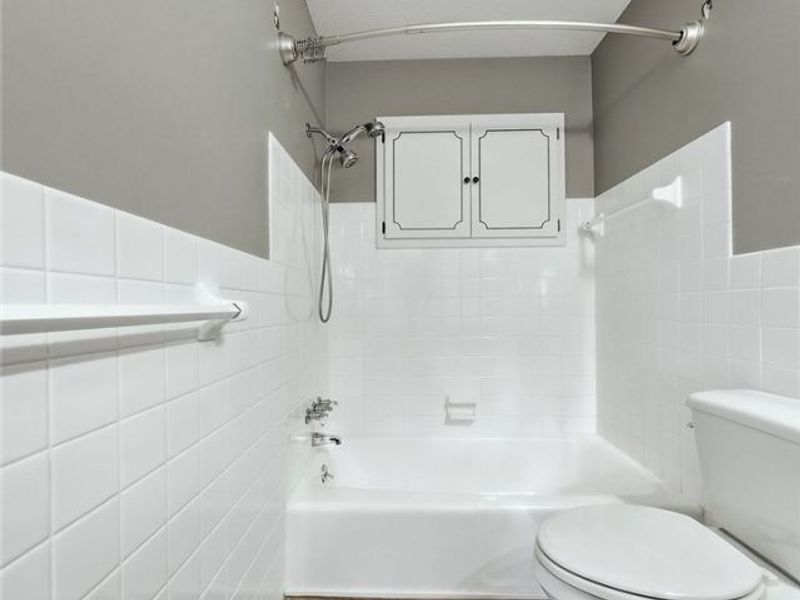 4882 Southwood Drive, Brooklyn, OH 44144 Photo 30