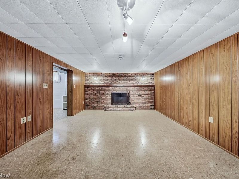 4882 Southwood Drive, Brooklyn, OH 44144 Photo 31