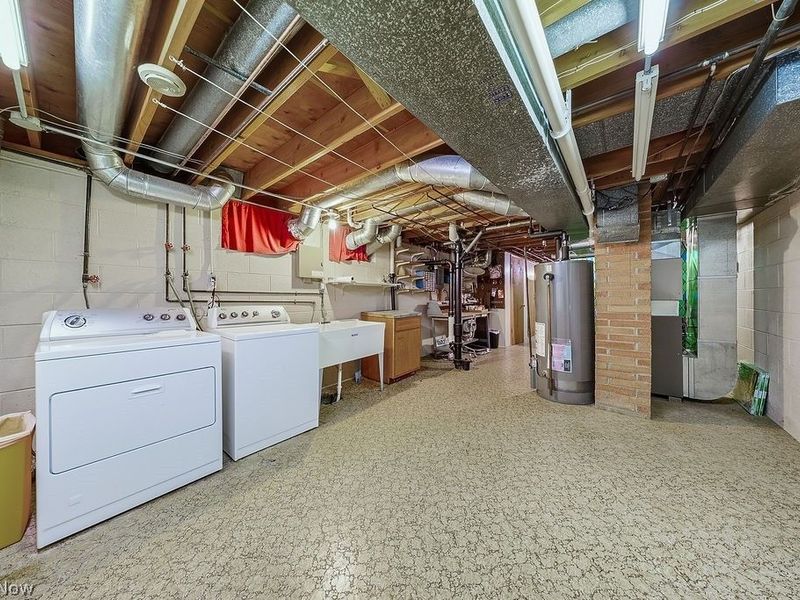 4882 Southwood Drive, Brooklyn, OH 44144 Photo 36