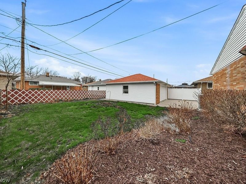 4882 Southwood Drive, Brooklyn, OH 44144 Photo 37