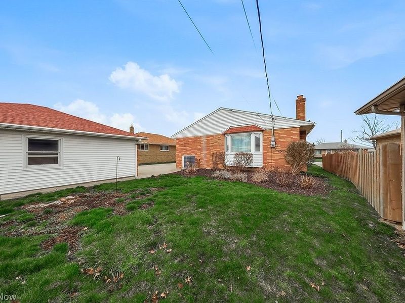 4882 Southwood Drive, Brooklyn, OH 44144 Photo 39