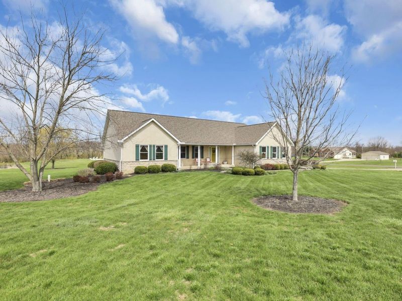 1925 Wilshire Lane NW, Lancaster, OH 43130 Photo 2