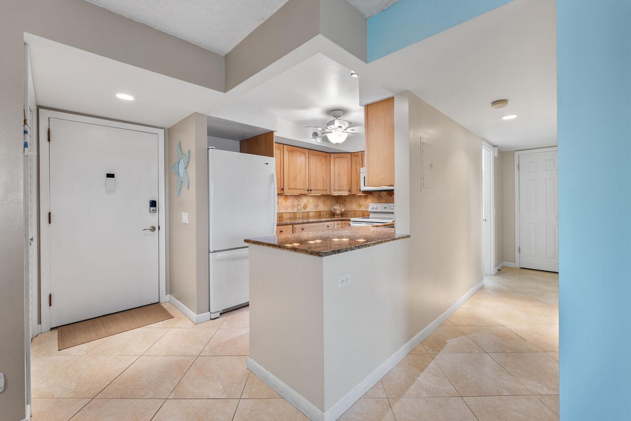 15 Sombrero Boulevard, Unit 212W, Marathon, FL 33050 Photo