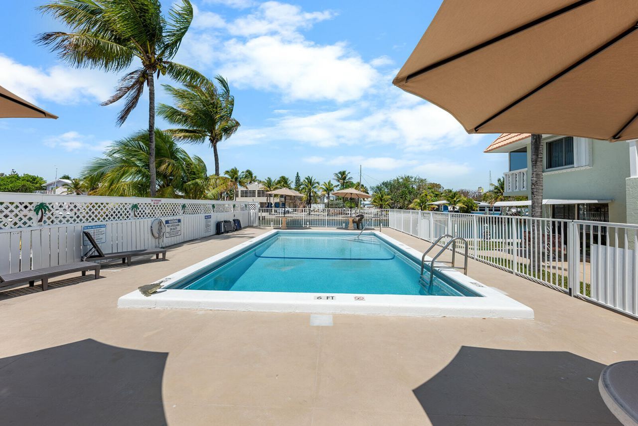 15 Sombrero Boulevard, Unit 212W, Marathon, FL 33050 Photo