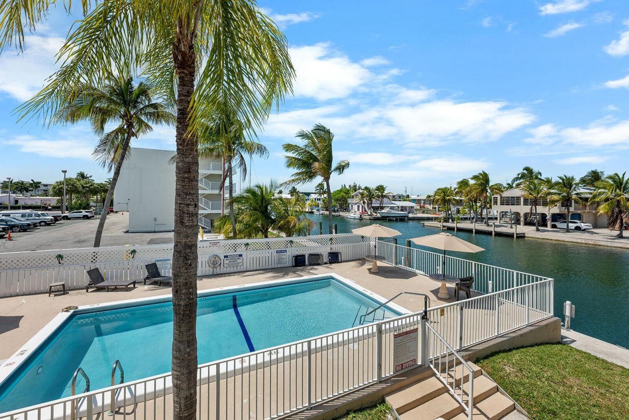 15 Sombrero Boulevard, Unit 212W, Marathon, FL 33050 Photo