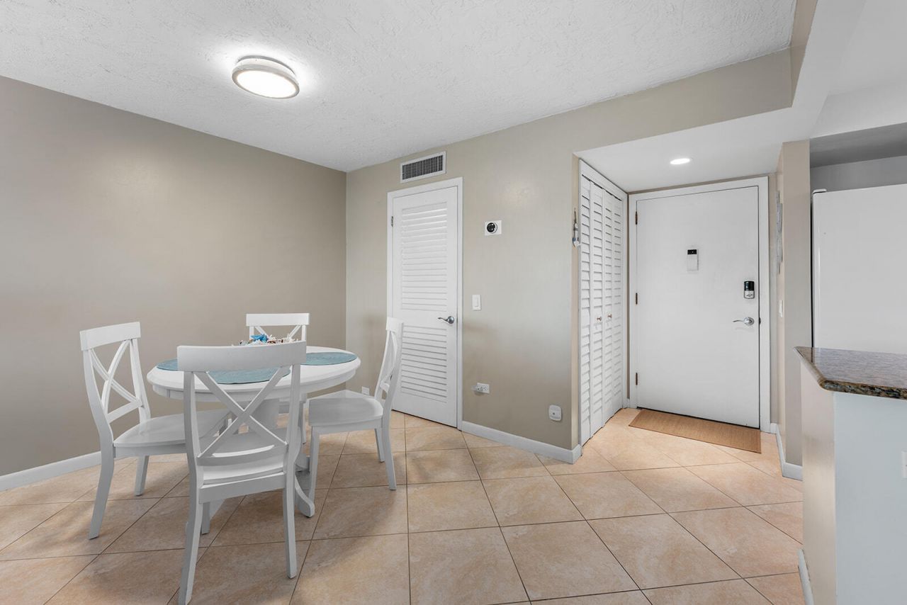 15 Sombrero Boulevard, Unit 212W, Marathon, FL 33050 Photo