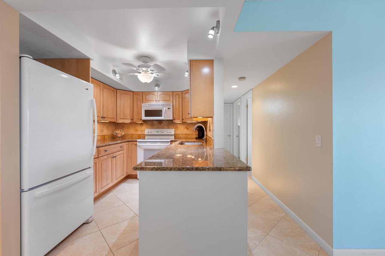 15 Sombrero Boulevard, Unit 212W, Marathon, FL 33050 Photo