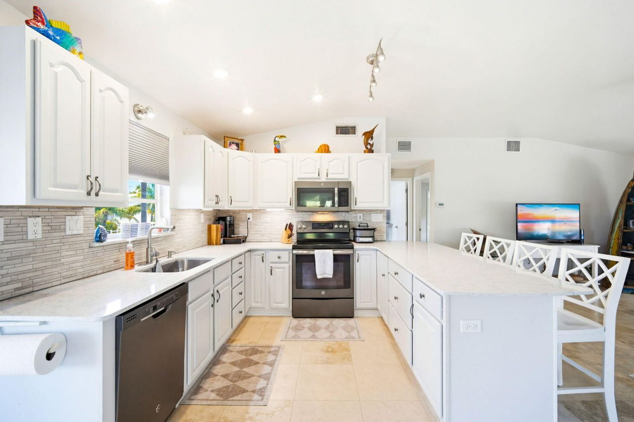 110 Doubloon Lane, Cudjoe, FL 33042 Photo