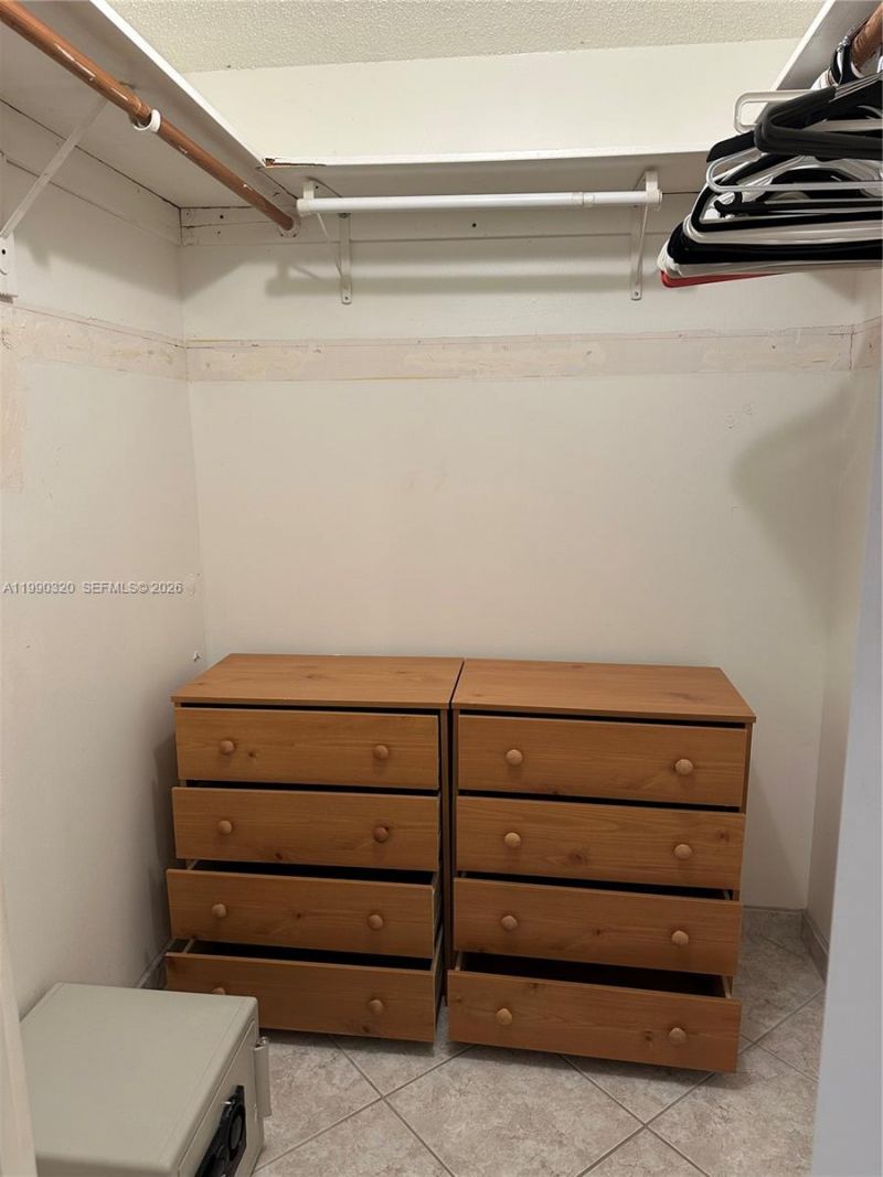 6039 Collins Ave , Unit 505, Miami Beach, FL 33140 Photo