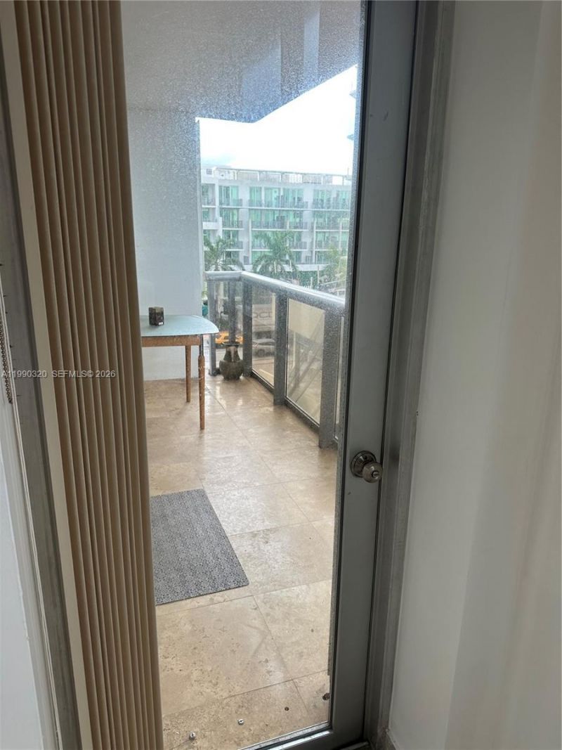 6039 Collins Ave , Unit 505, Miami Beach, FL 33140 Photo