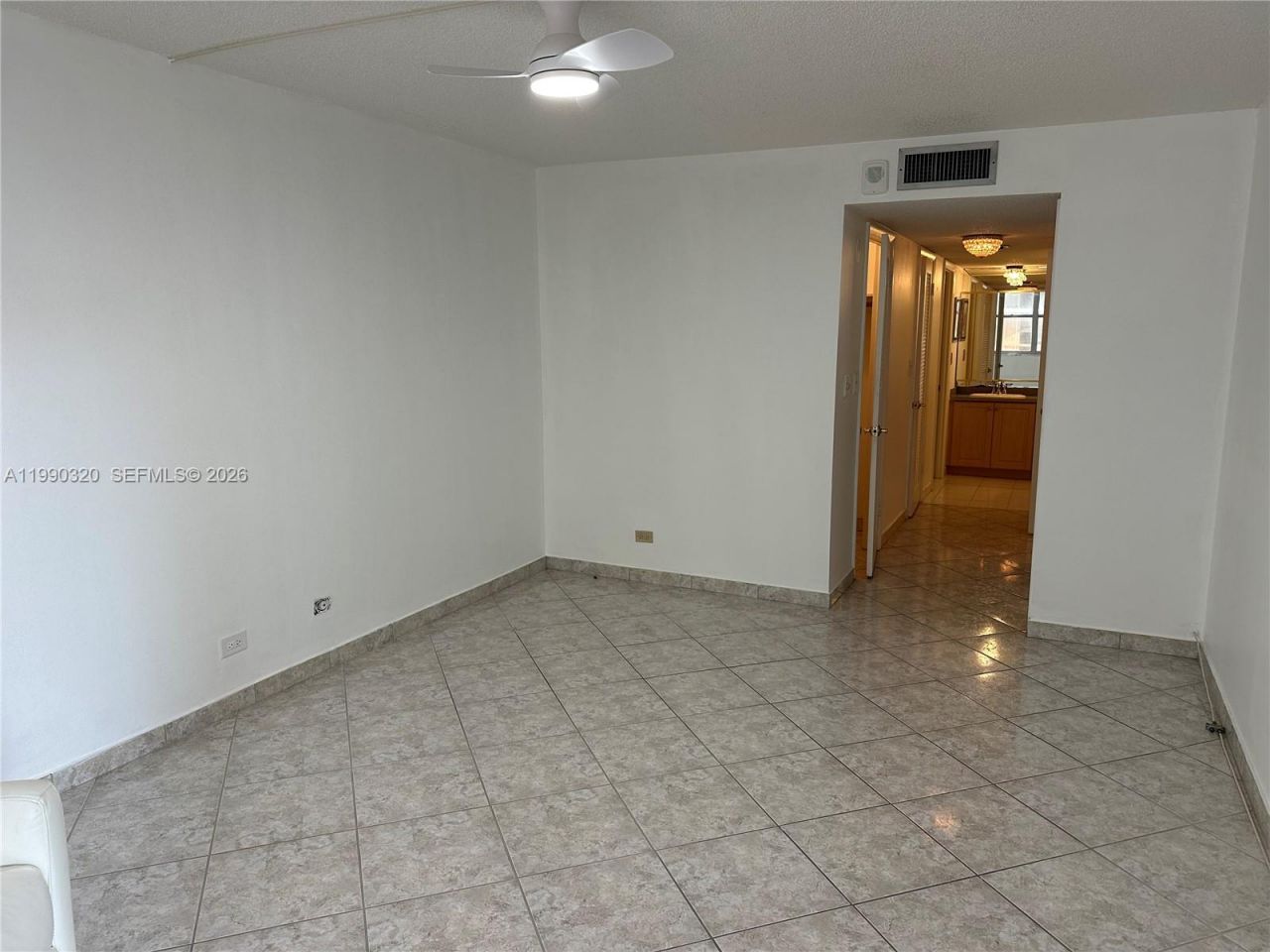 6039 Collins Ave , Unit 505, Miami Beach, FL 33140 Photo