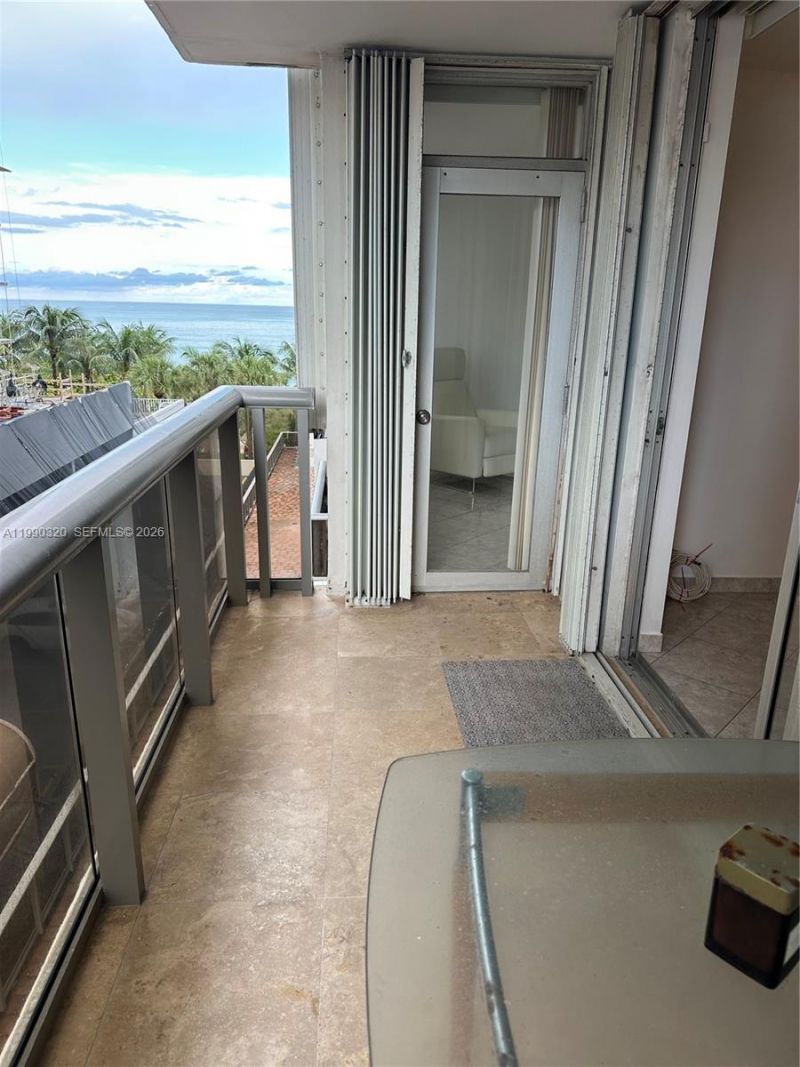 6039 Collins Ave , Unit 505, Miami Beach, FL 33140 Photo