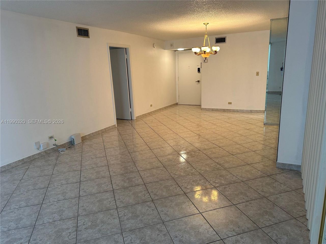 6039 Collins Ave , Unit 505, Miami Beach, FL 33140 Photo