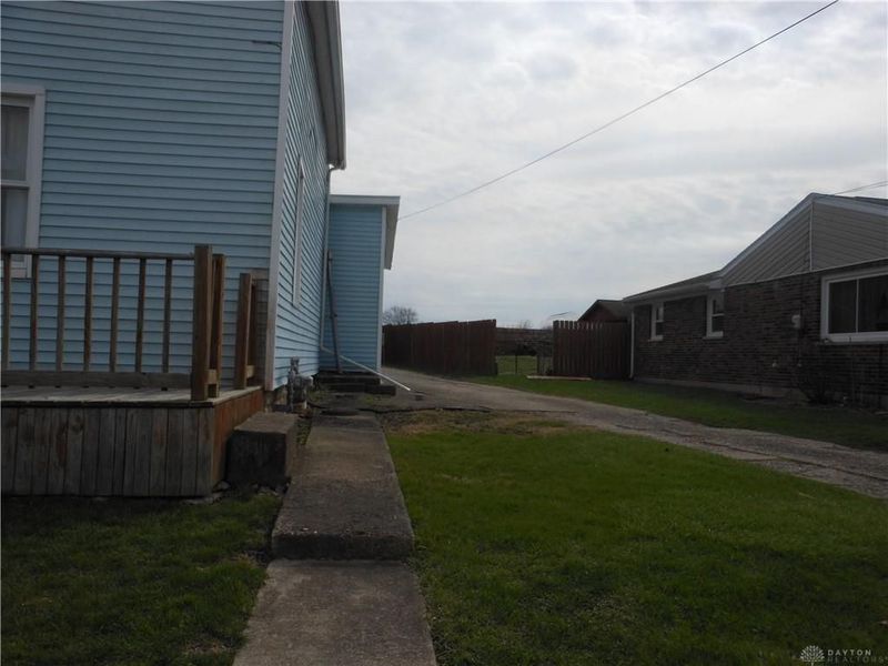 419 E main Street, Bradford, OH 45308 Photo 5