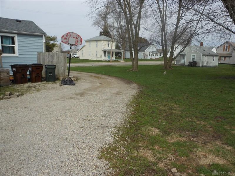 419 E main Street, Bradford, OH 45308 Photo 8