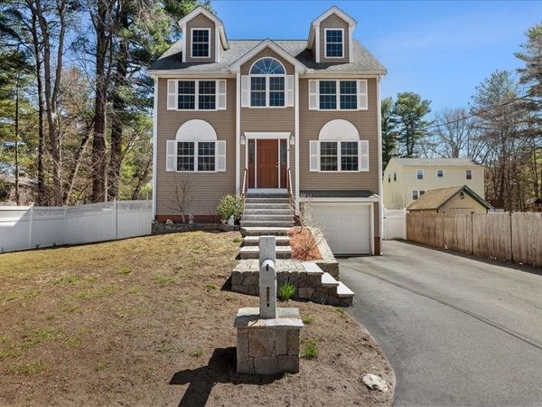 4 Doane St, Wilmington, MA 01887