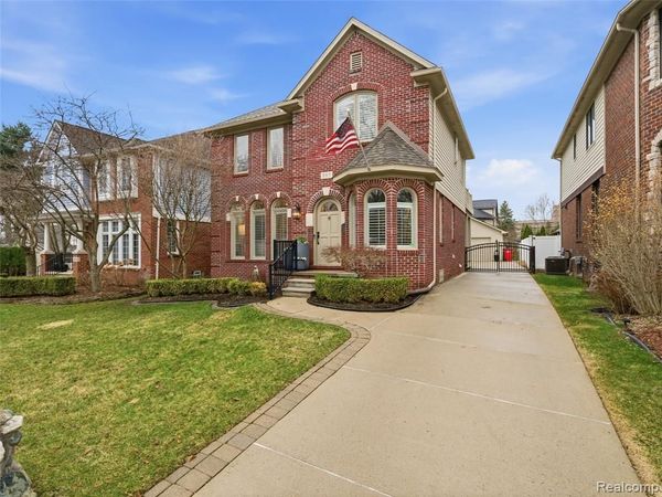 307 Taylor Avenue, Rochester, MI 48307