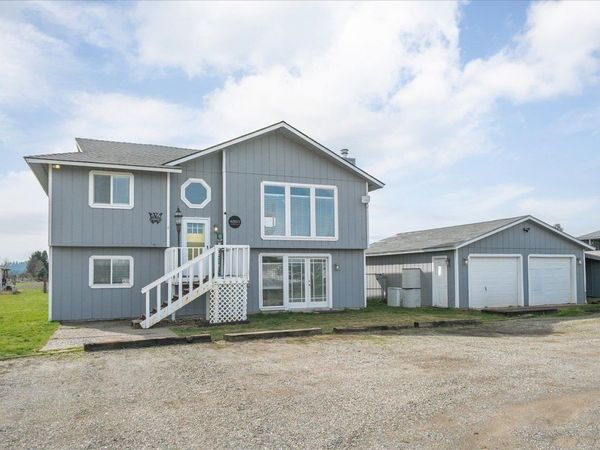 4810 E Big Meadows Rd, Chattaroy, WA 99003