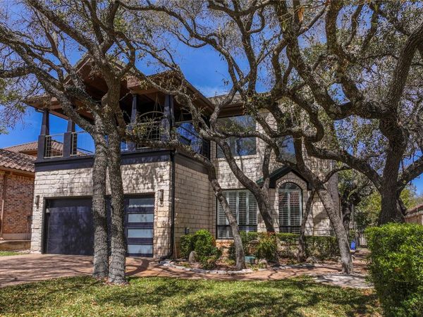 11 Treehaven LN, The Hills, TX 78738