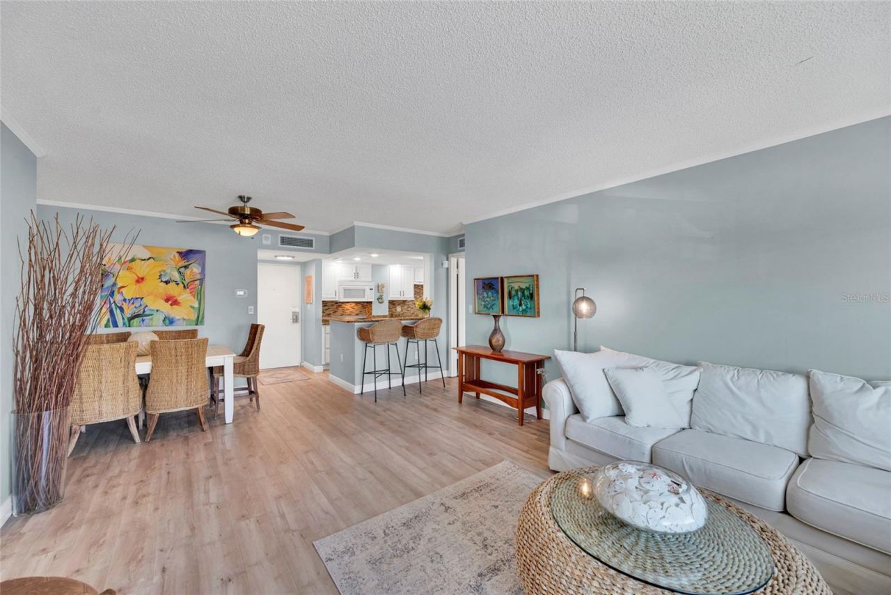 4900 Brittany Drive S, Unit 301, Saint Petersburg, FL 33715 Photo