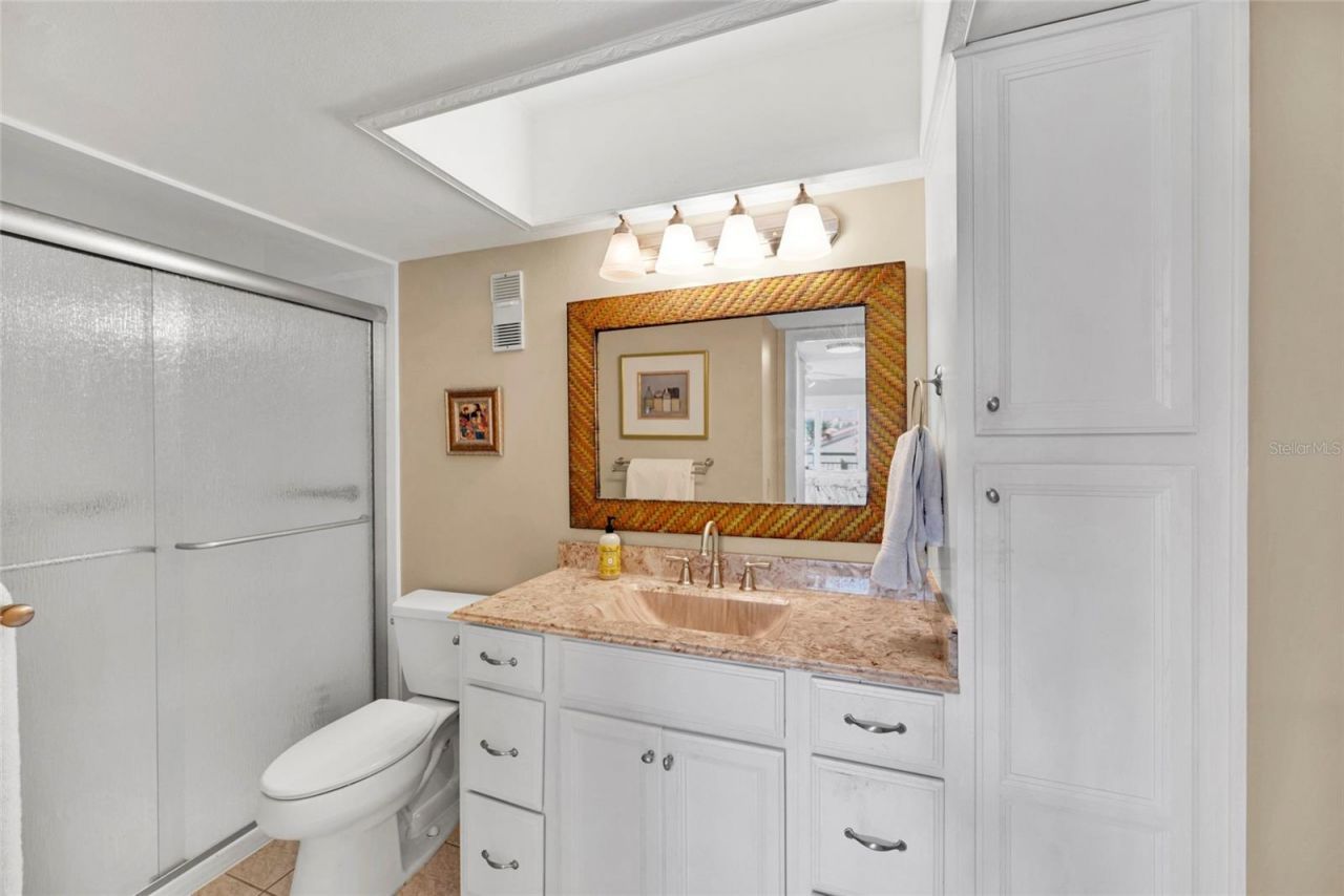 4900 Brittany Drive S, Unit 301, Saint Petersburg, FL 33715 Photo