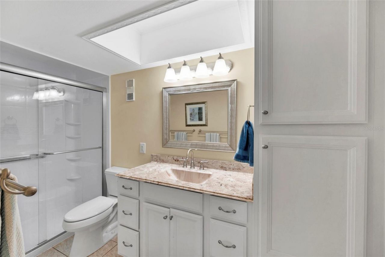 4900 Brittany Drive S, Unit 301, Saint Petersburg, FL 33715 Photo