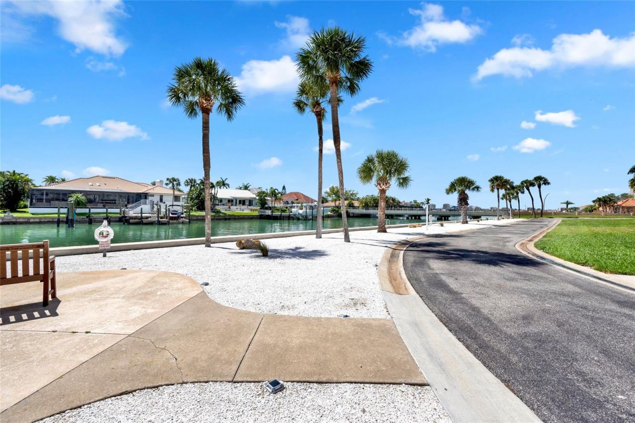 4900 Brittany Drive S, Unit 301, Saint Petersburg, FL 33715 Photo