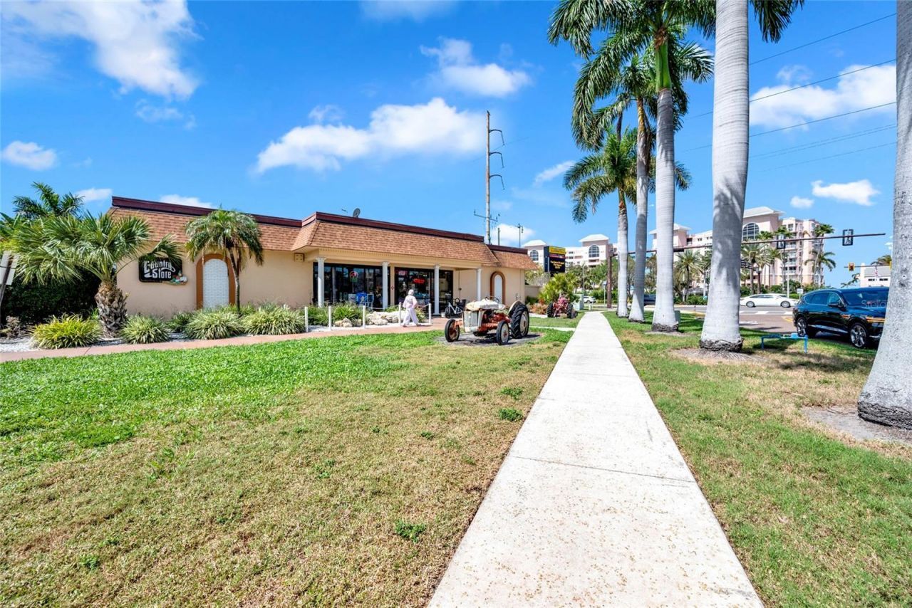 4900 Brittany Drive S, Unit 301, Saint Petersburg, FL 33715 Photo