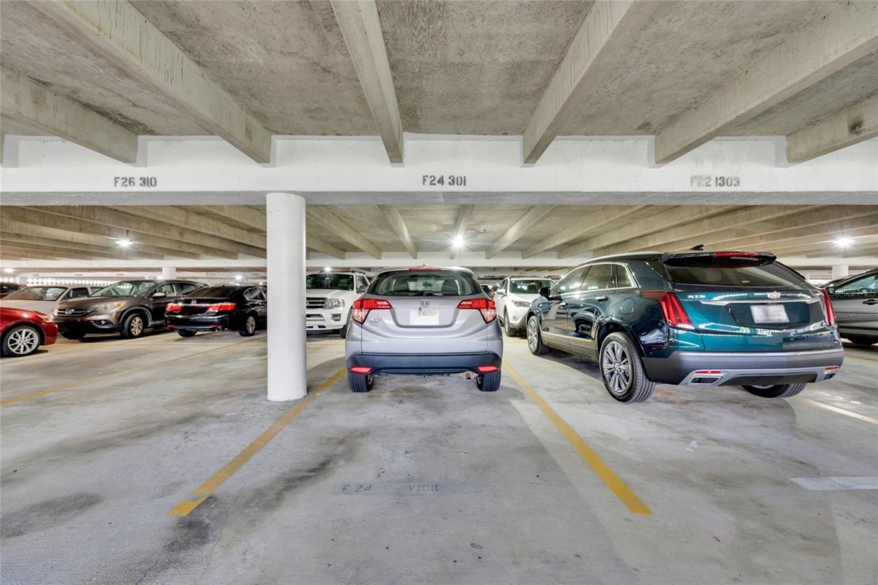 4900 Brittany Drive S, Unit 301, Saint Petersburg, FL 33715 Photo