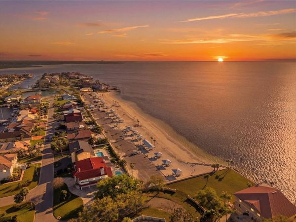 5015 PELICAN DRIVE , NEW PORT RICHEY, FL 34652