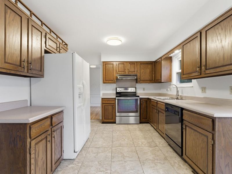 1701 Moreland Drive, Columbus, OH 43220 Photo 14