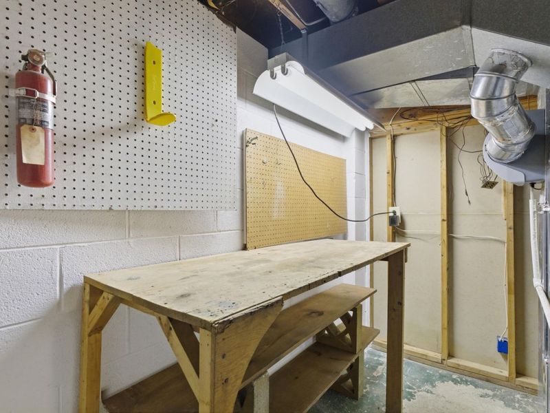 1701 Moreland Drive, Columbus, OH 43220 Photo 38