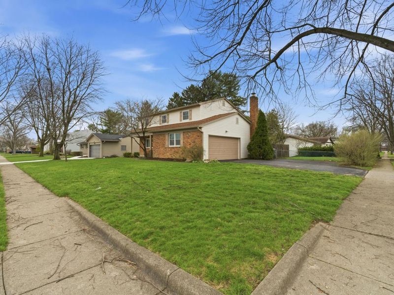 1701 Moreland Drive, Columbus, OH 43220 Photo 4