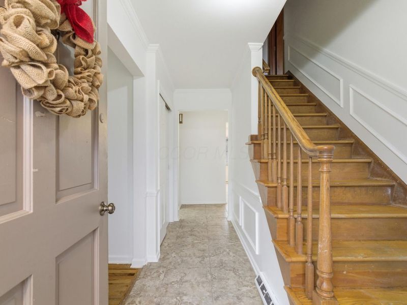 1701 Moreland Drive, Columbus, OH 43220 Photo 6